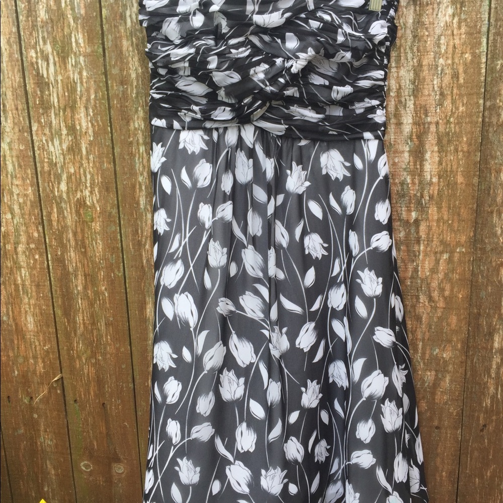 White Black House Market strapless dress size 8